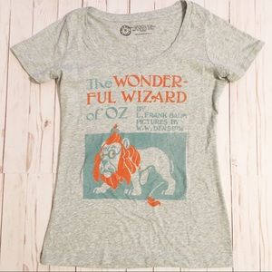 🌸 Out of Print Wizard of Oz Book Cover T-shirt